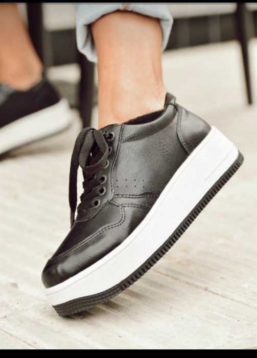 zapas miller con cordon color negro